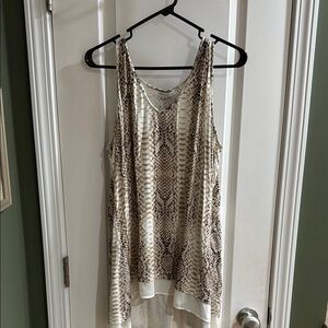 Stylish Snake Print Sleeveless Top